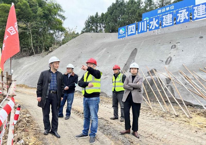 集團(tuán)吳軍一行到亭子口灌區(qū)一期工程總承包（EPC)第I標(biāo)段開(kāi)展調(diào)研工作