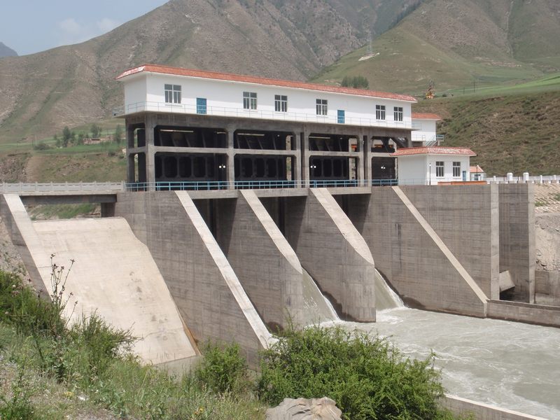 青海江源水電站閘壩